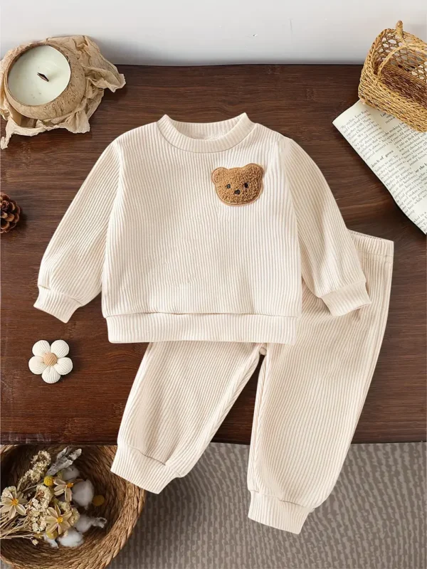Conjunto beige oso